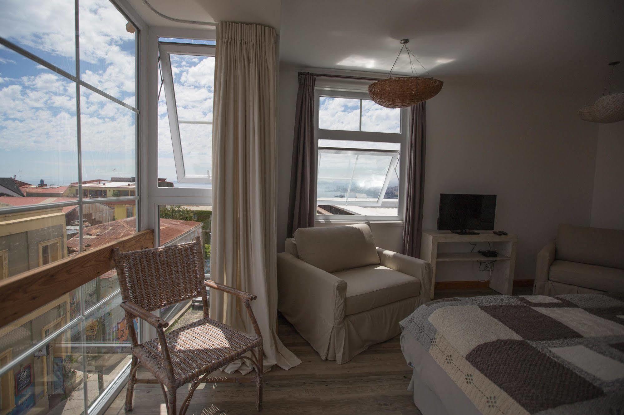 Casa Galos Hotel & Lofts บัลปาราอีโซ ภายนอก รูปภาพ